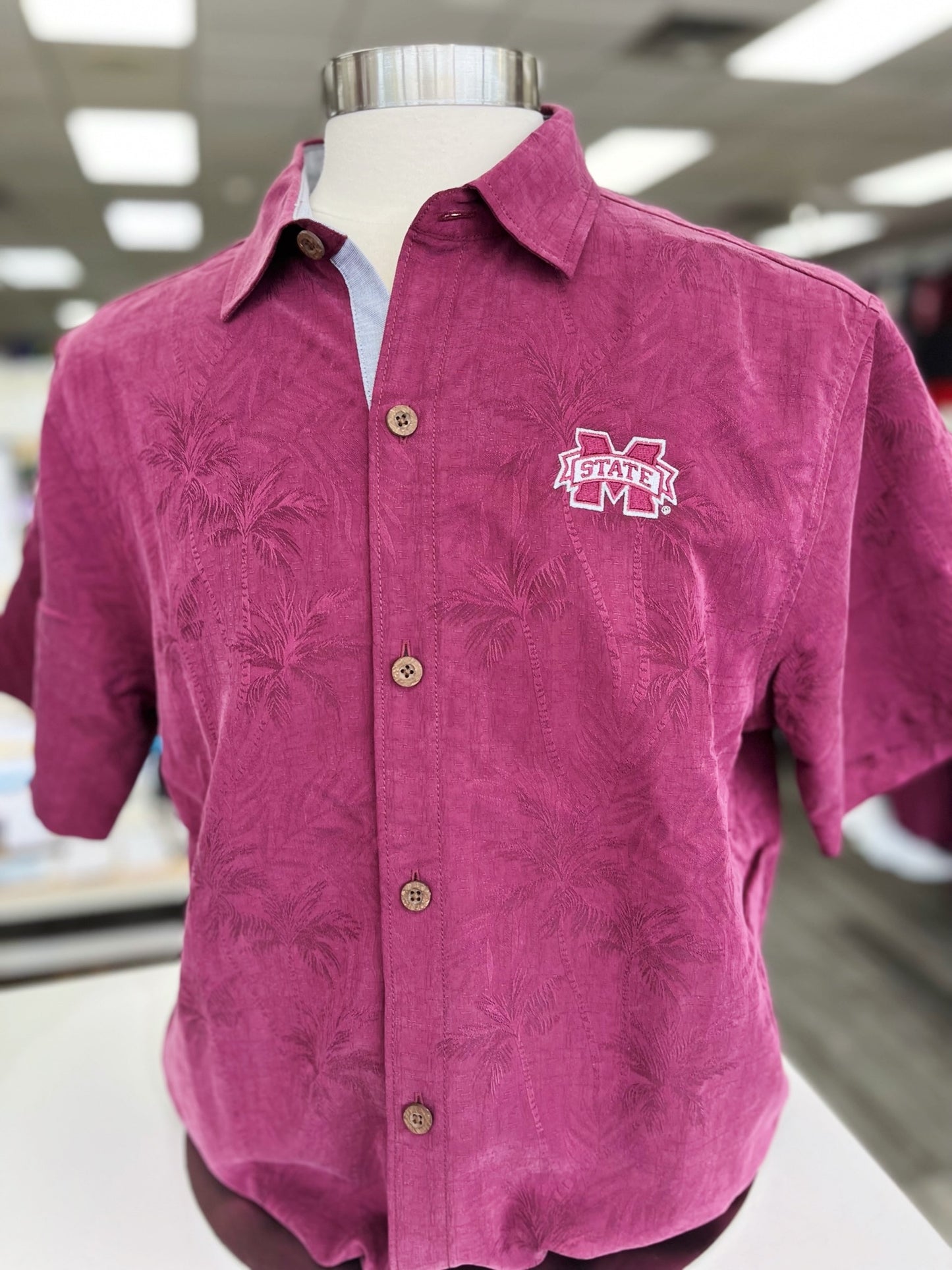 Tommy Bahama M Banner Button Up