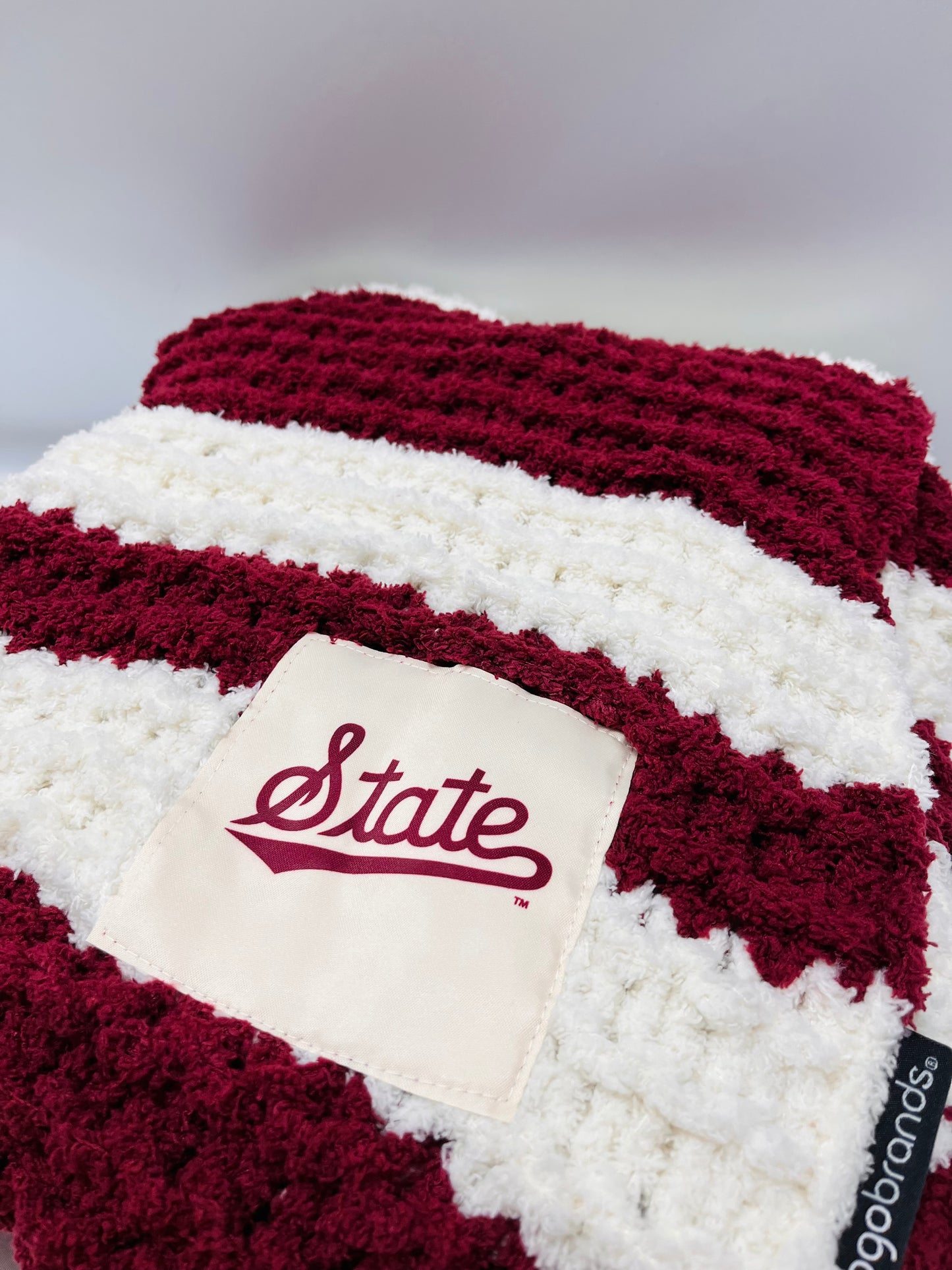 Maroon and White State Script Knit Blanket