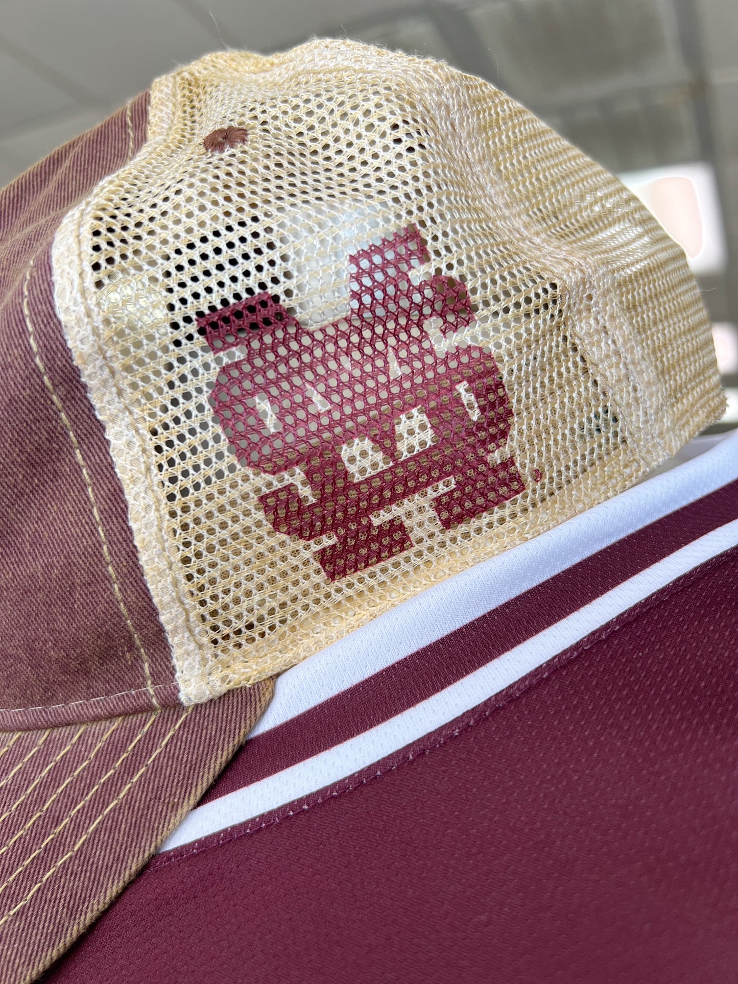 Maroon Swinging Bully Trucker